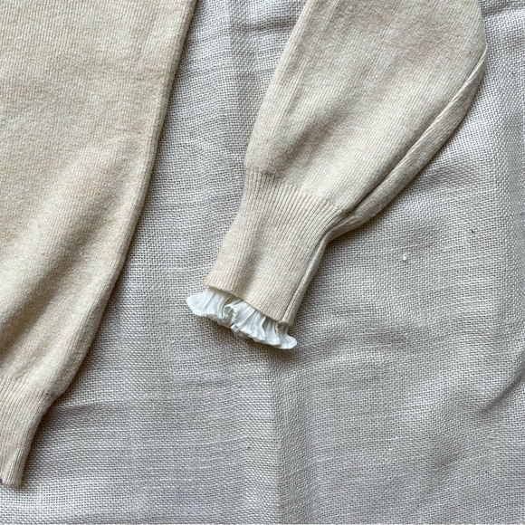 Beige Sweater with Frilly Neck and Sleeves - Picture 5 of 13